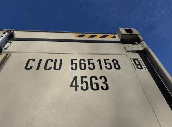 40 x 8  x 9.5 High Cube shipping/storage container - Image 2