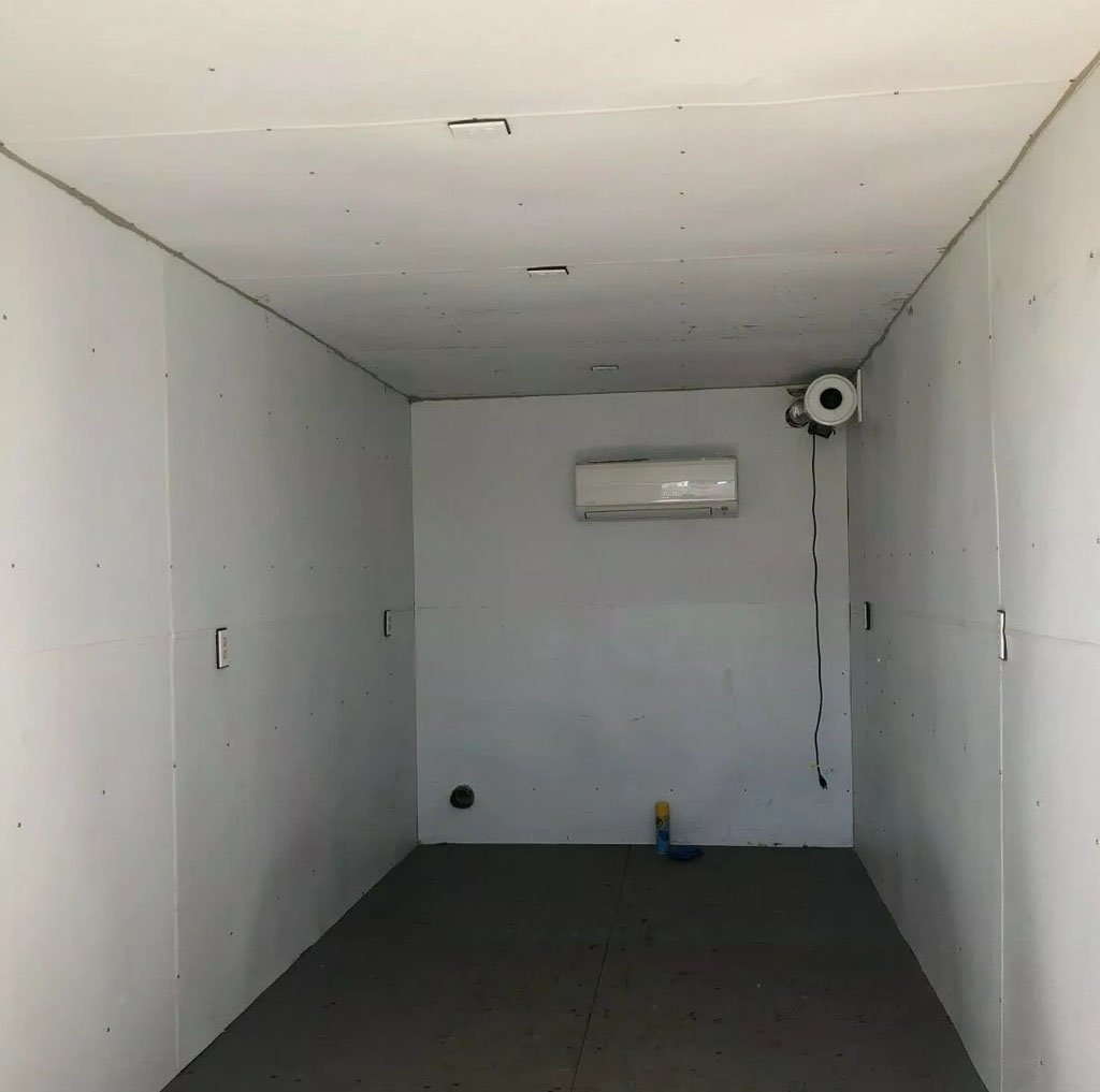 20 ft Insulated Shipping container Greenhouse - Image 2