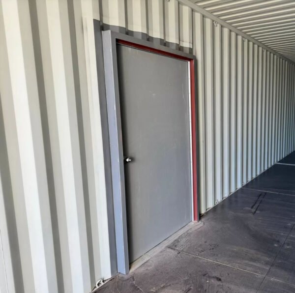 40ft shipping container with man door - Image 5